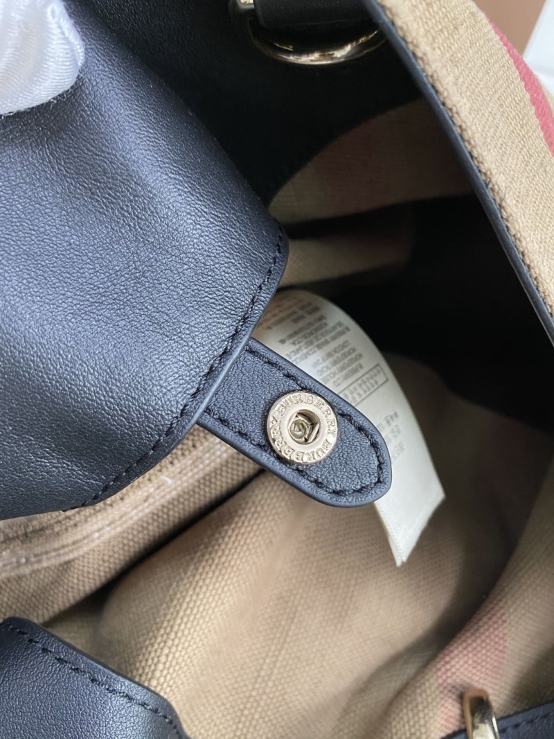 Bv*b*rry hobo bags
